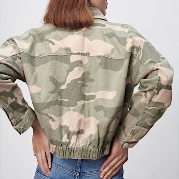 Zara Camo Cropped Light Jacket - Picture 2 of 11